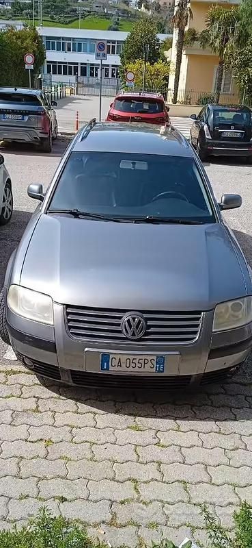 Usata VW Passat 130 CV (95 kW) 2002 Grigio Station wagon