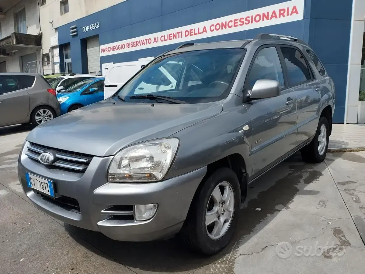Usata Kia Sportage Active 112 CV (82 kW) 2005 Grigio SUV