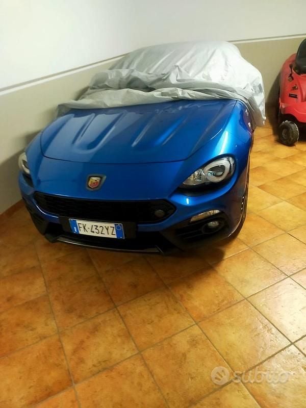 Usata Abarth 124 Spider 170 CV (125 kW) 2017 Blu Cabrio