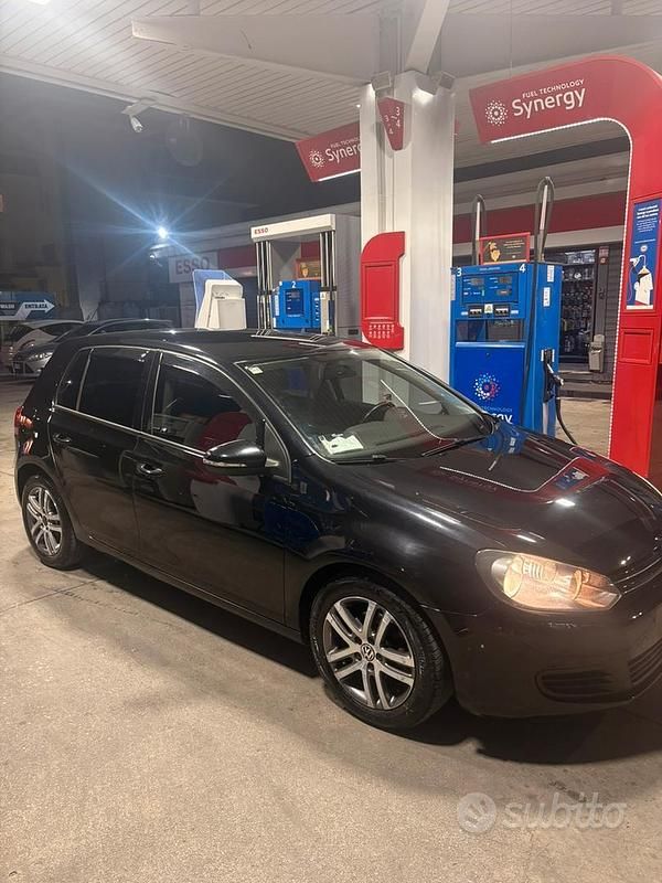 Usata VW Golf VI 110 CV (80 kW) 2010 Nero Utilitaria