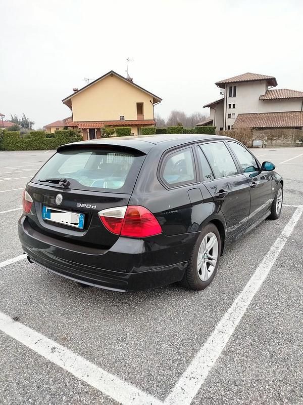 Usata BMW 320 2008 Nero Station wagon