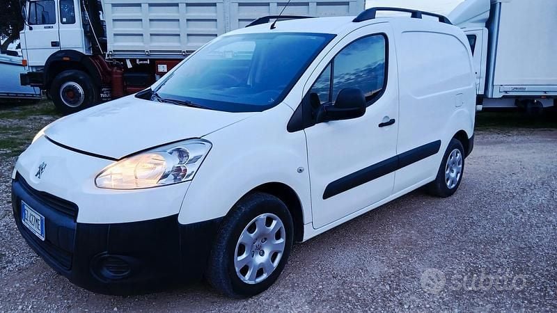 Usata Peugeot Partner 2015 Bianco Monovolume