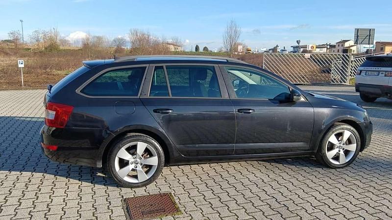 Usata Skoda Octavia 150 CV (110 kW) 2014 Nero Station wagon