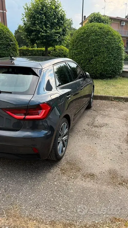 Usata Audi A1 95 CV (69 kW) 2021 Grigio SUV