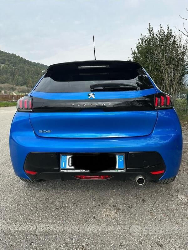 Usata Peugeot 208 Allure 101 CV (74 kW) 2020 Blu Utilitaria