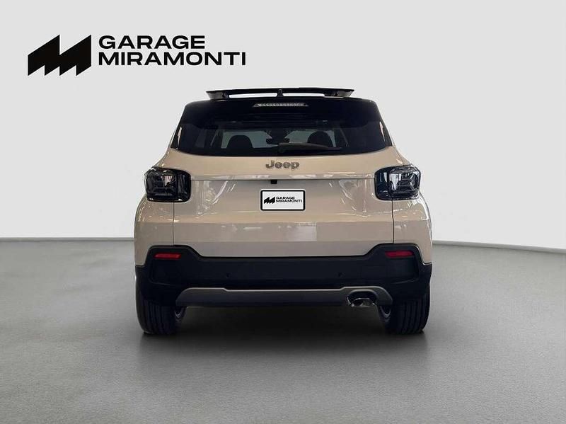 Nuova Jeep Avenger Summit 110 CV (80 kW) 2025 Bianco SUV