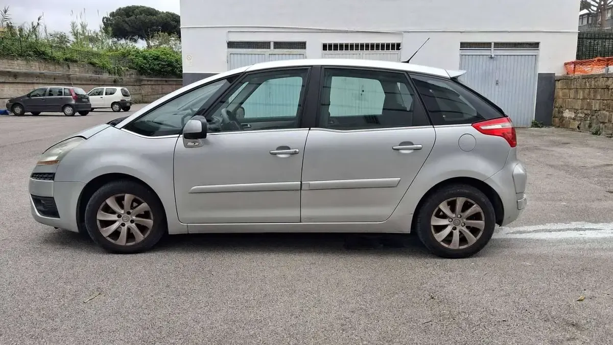 Usata Citroën C4 Picasso Style 120 CV (88 kW) 2009 Grigio Monovolume