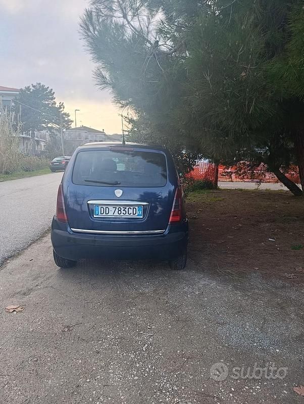 Usata Lancia Musa 69 CV (50 kW) 2008 Monovolume