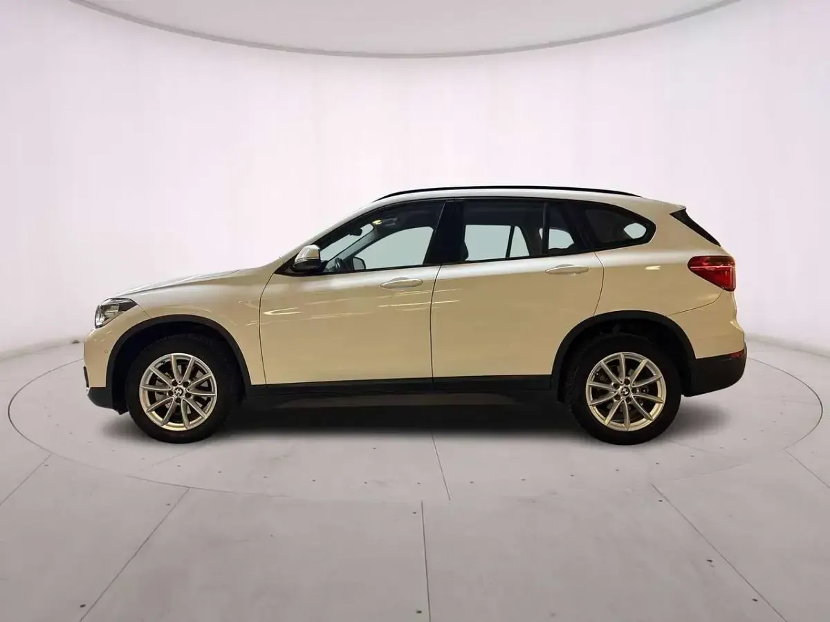 Usata BMW X1 Advantage 150 CV (110 kW) 2018 Alpin white SUV