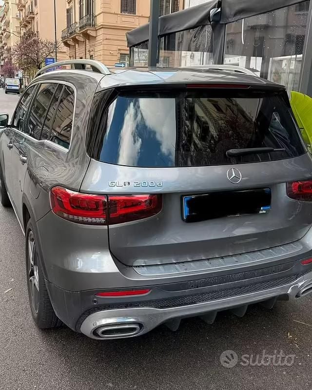 Usata Mercedes GLB200 150 CV (110 kW) 2023 SUV