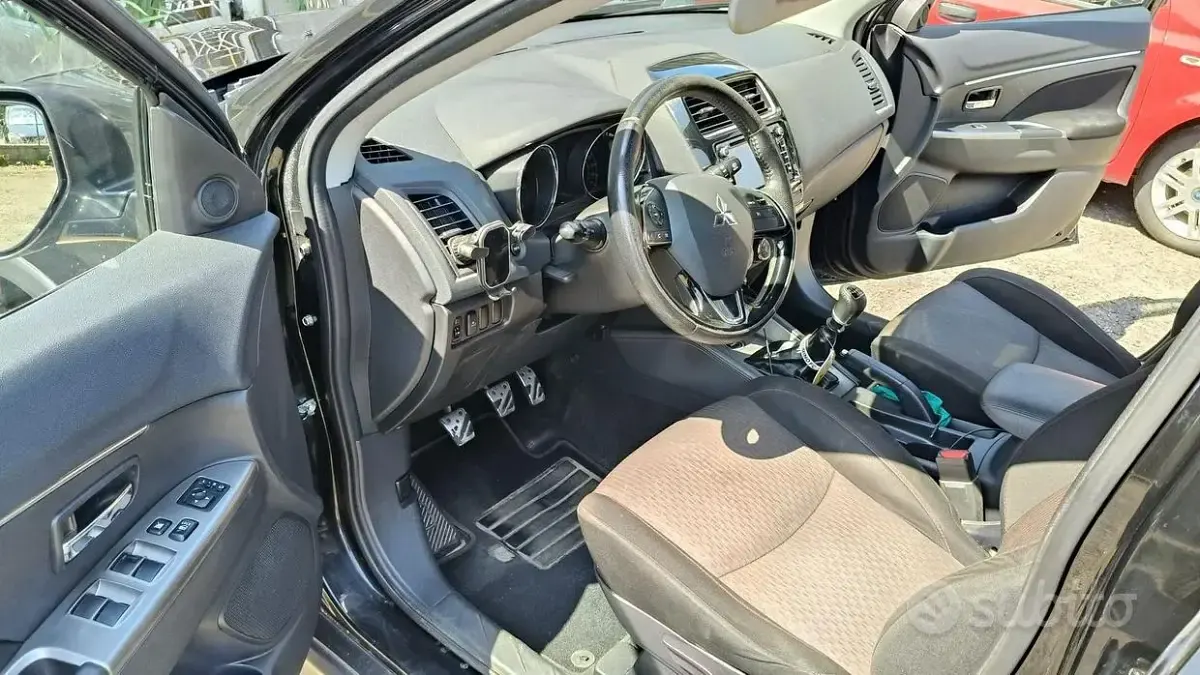 Usata Mitsubishi ASX Intense 114 CV (83 kW) 2019 Nero SUV