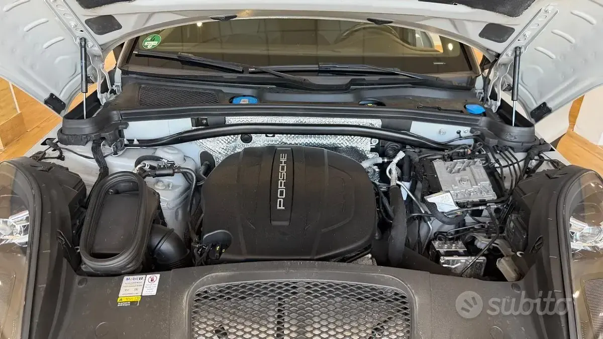 Usata Porsche Macan 245 CV (180 kW) 2021 Grigio SUV