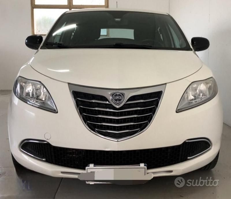 Bianco Usata 2014 Lancia Ypsilon Due volumi | 8000 € (Molto cara) - Immagine 1/4