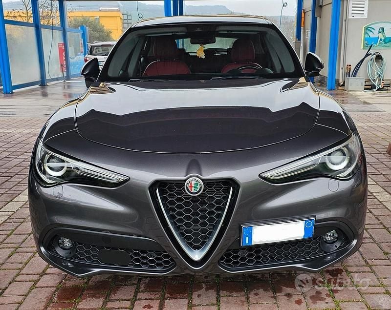 Usata Alfa Romeo Stelvio 190 CV (139 kW) 2020 Grigio SUV