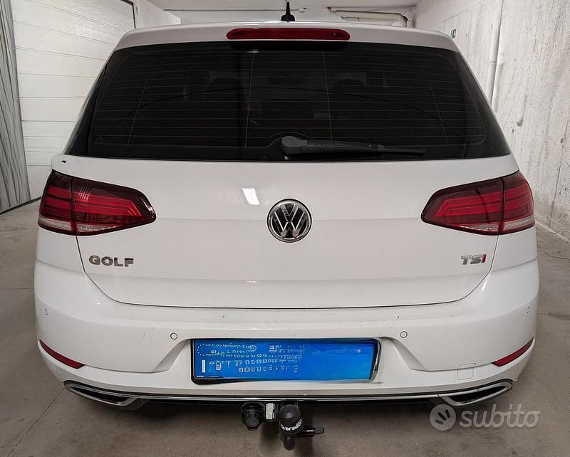 Bianco Usata 2017 VW Golf VII Tre volumi | 11.400 € (Buon prezzo) - Immagine 1/4