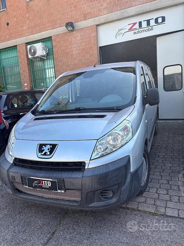 Usata Peugeot Expert 136 CV (100 kW) 2010 Grigio Furgone