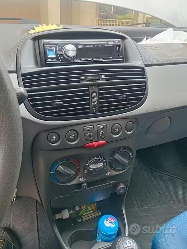 Usata Fiat Punto 2002 Grigio Utilitaria