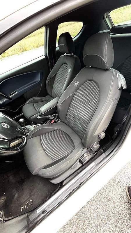 Usata Alfa Romeo MiTo 200 CV (147 kW) 2010 Bianco Utilitaria