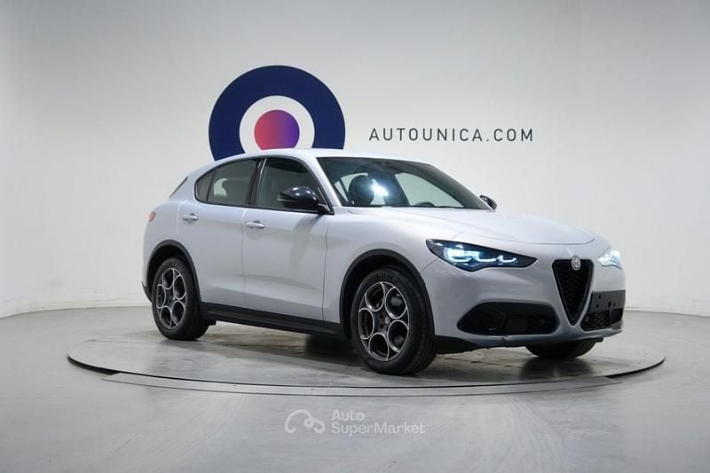 Usata Alfa Romeo Stelvio Sprint 160 CV (117 kW) 2023 Bianco SUV