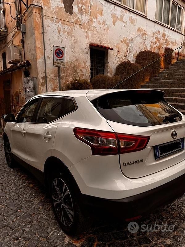 Usata Nissan Qashqai 2015 Bianco SUV