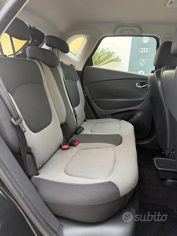 Usata Renault Captur Iconic 90 CV (66 kW) 2016 Nero SUV