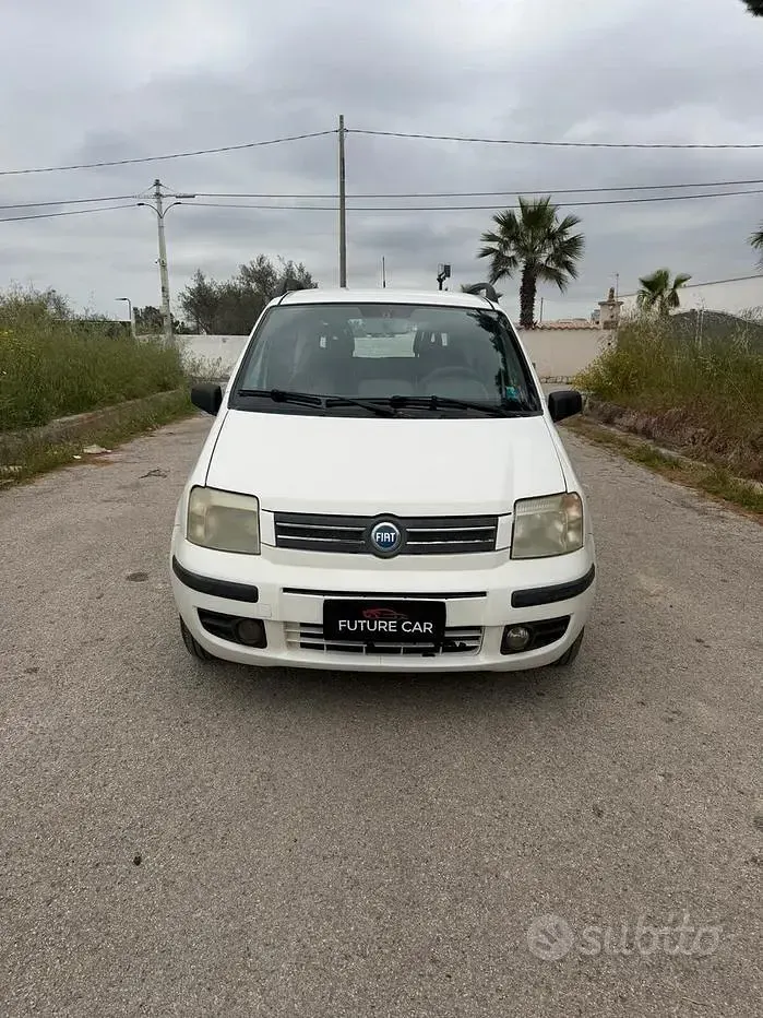 Usata Fiat Panda Emotion 69 CV (50 kW) 2007 Bianco Utilitaria