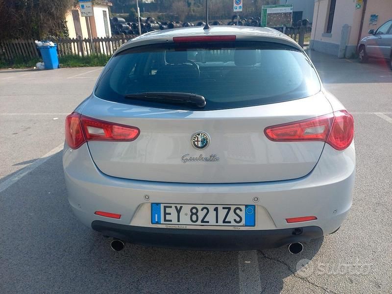 Usata Alfa Romeo Giulietta 2015 Grigio Utilitaria