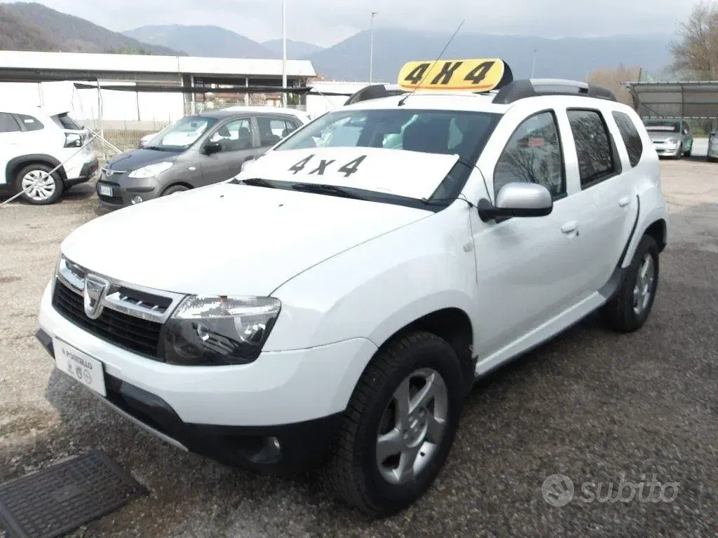 Usata Dacia Duster 110 CV (80 kW) 2012 Bianco SUV
