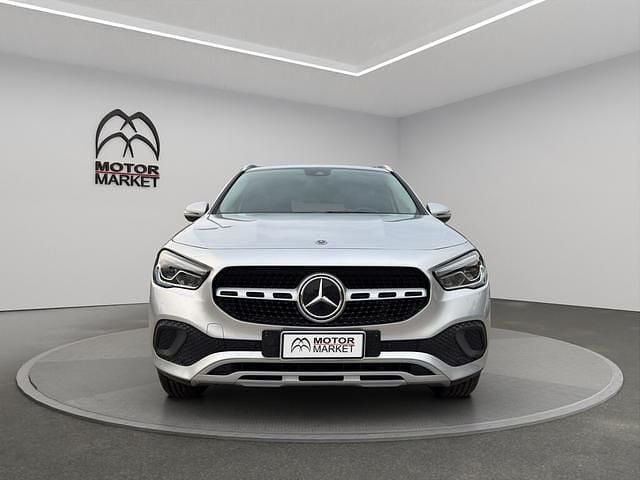 Usata Mercedes GLA200 Business 150 CV (110 kW) 2021 Argento SUV