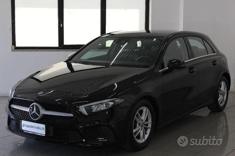 Begagnad Mercedes A180 Business 116 HK (85 kW) 2019 Svart Sedan