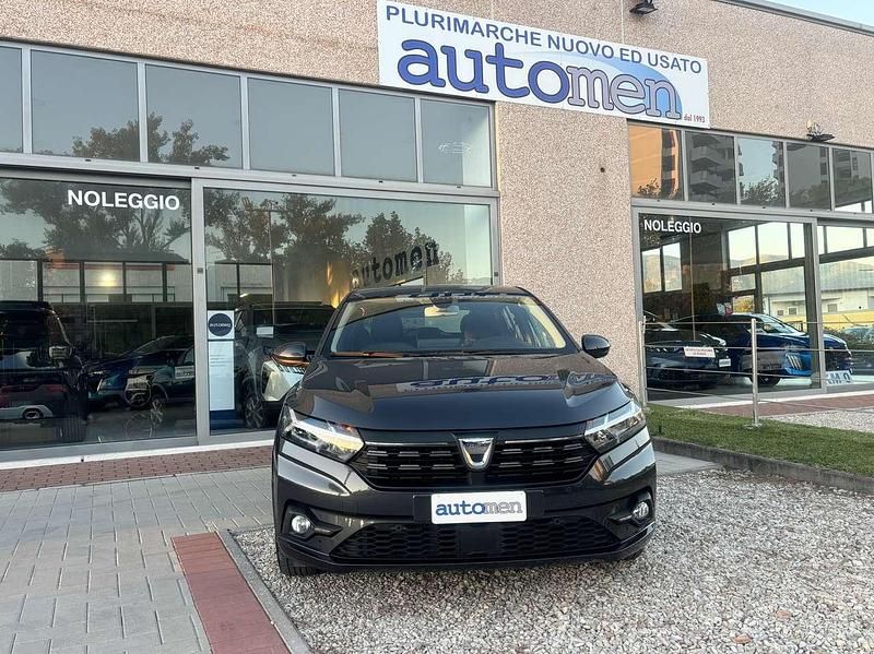 Grigio Usata 2022 Dacia Sandero Comfort Tre volumi | 12.900 € (Buon prezzo) - Immagine 1/4