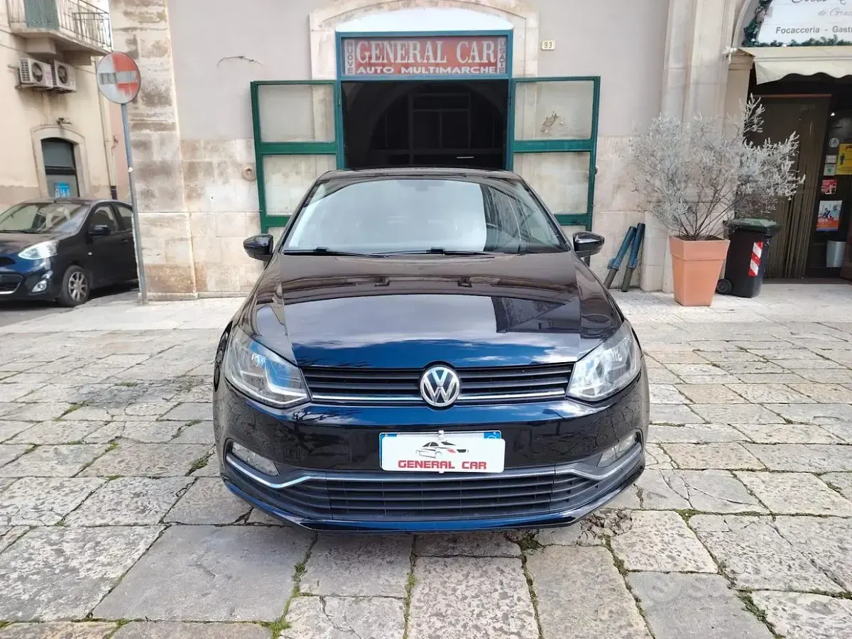 Usata VW Polo LOUNGE 75 CV (55 kW) 2015 Nero Berlina