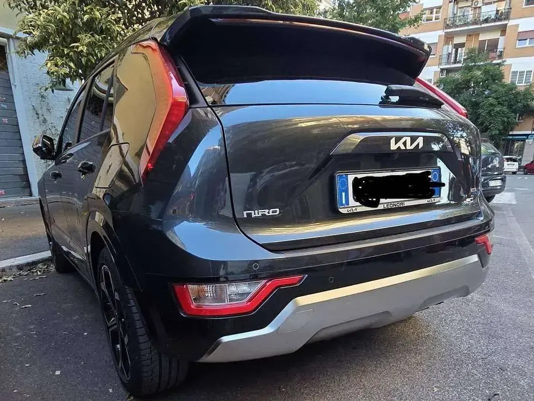 Usata Kia Niro Style 105 CV (77 kW) 2023 Grigio SUV