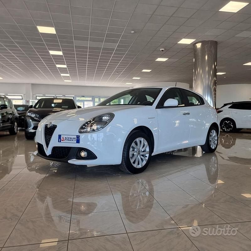 Usata Alfa Romeo Giulietta 120 CV (88 kW) 2018 Bianco Utilitaria