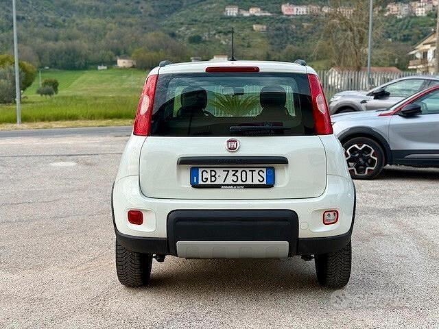 Usata Fiat Panda 4x4 S 86 CV (63 kW) 2020 Bianco Utilitaria