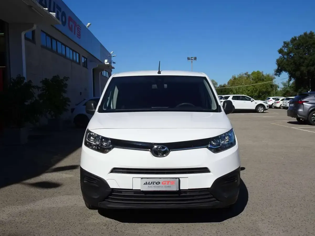 Usata Toyota Proace City City 102 CV (75 kW) 2021 Bianco Monovolume