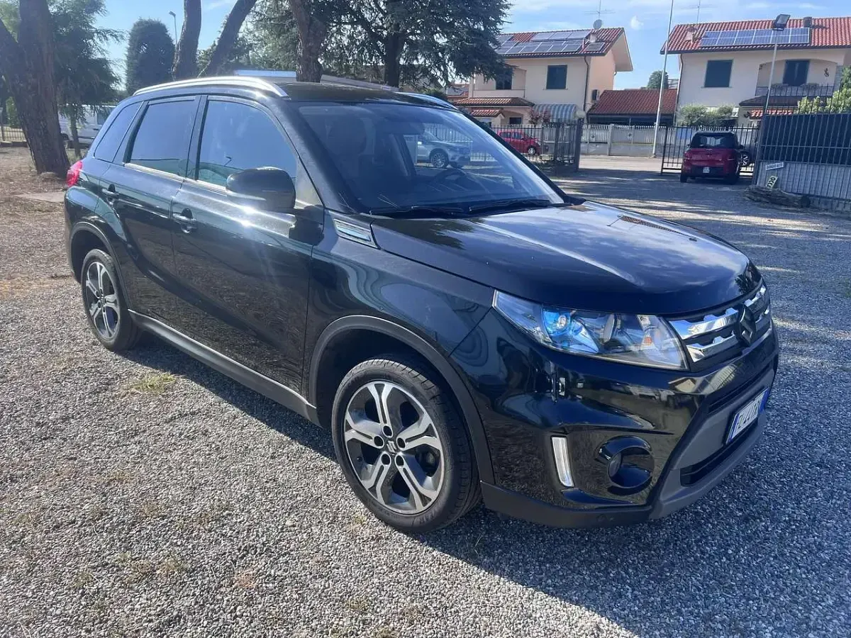 Usata Suzuki Vitara 120 CV (88 kW) 2017 Nero SUV
