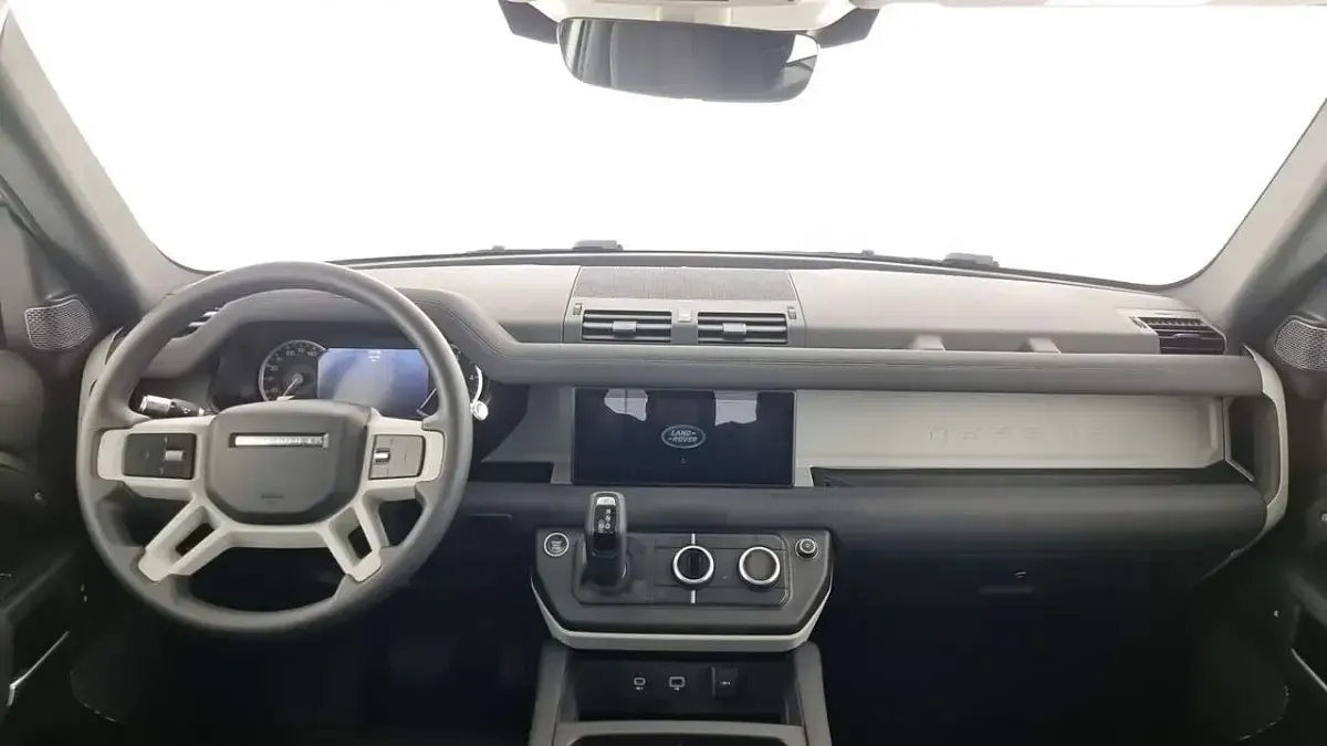 Usata Land Rover Defender 200 CV (147 kW) 2021 Verde SUV