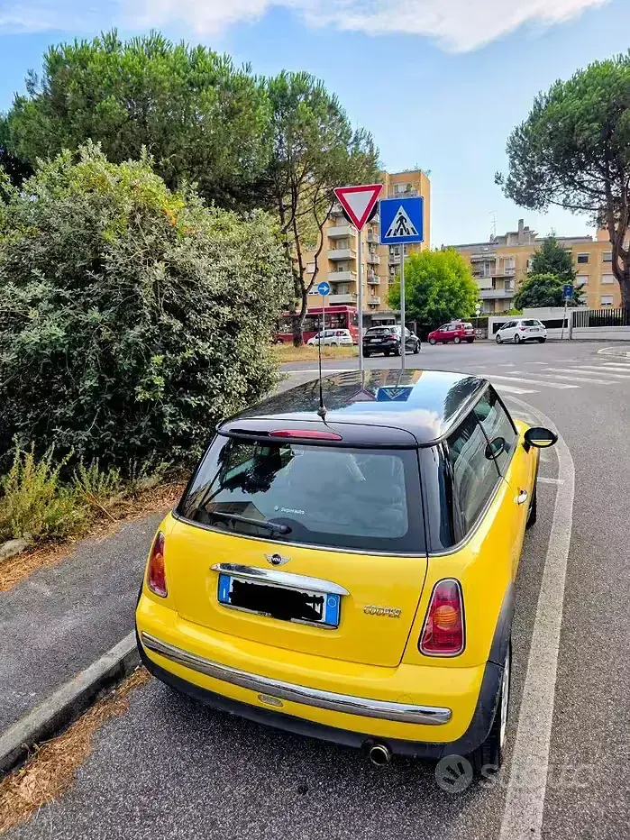 Usata Mini Cooper 116 CV (85 kW) 2002 Giallo Utilitaria
