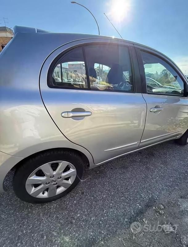 Second-hand Nissan Micra 80 CP (58 kW) 2012 Gri Hatchback