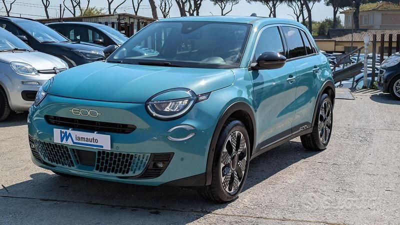 Usata Fiat 600 La Prima 110 CV (80 kW) 2025 Verde SUV