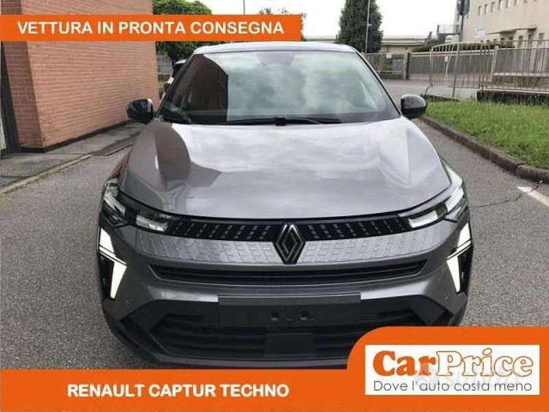Ny Renault Captur Techno 145 HK (106 kW) 2025 Vari colori SUV