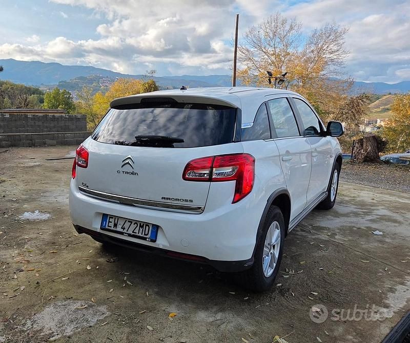 Usado Citroën C4 115 CV (84 kW) 2014 Blanco SUV