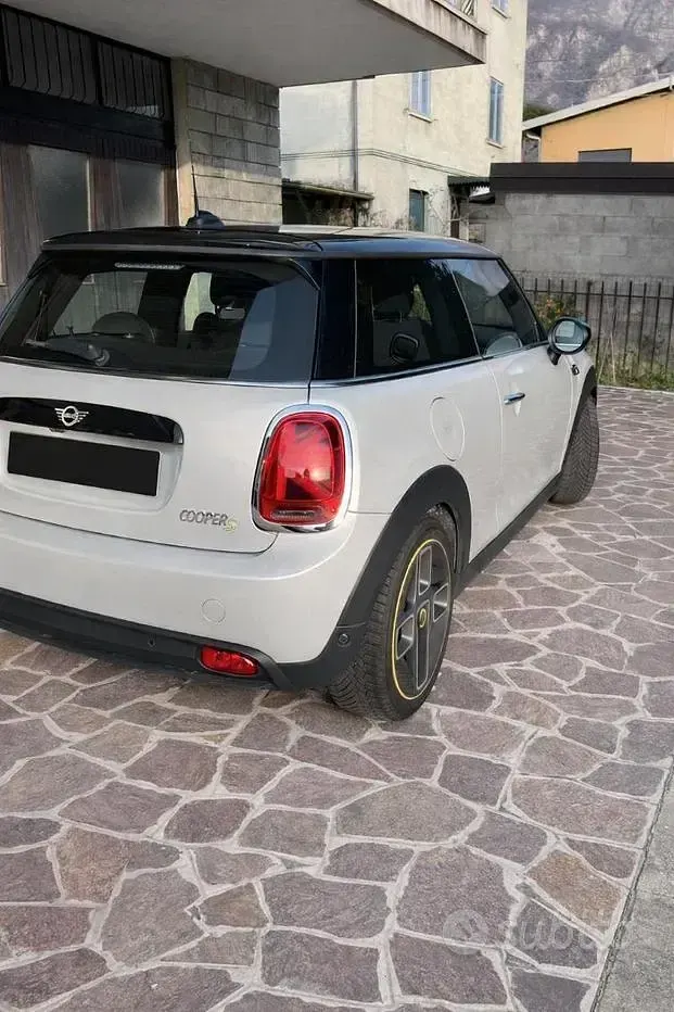 Usata Mini Cooper SE 75 kW (102 CV) 2021 Utilitaria