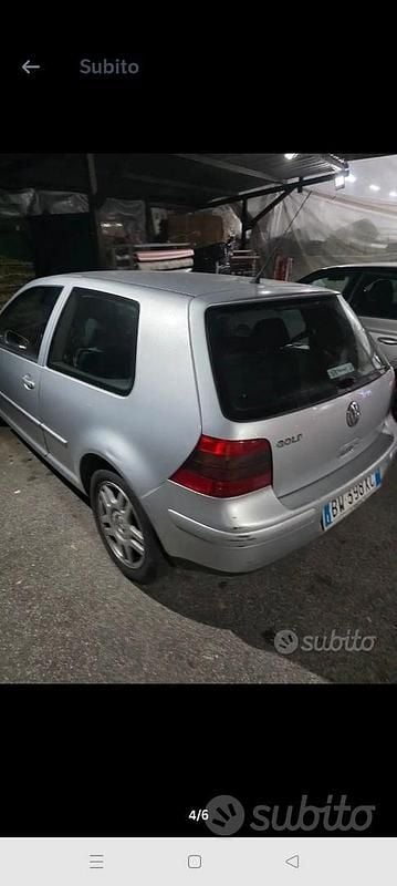 Grigio Usata 2001 VW Golf IV Due volumi | 650 € (Ottimo prezzo) - Immagine 1/4