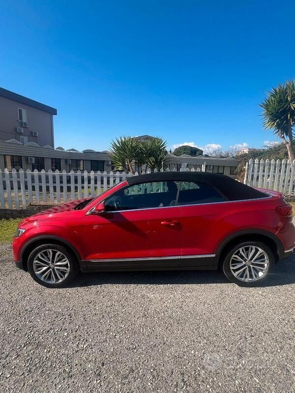 Rosso Usata 2021 VW T-Roc Cabriolet Cabrio | 20.500 € (Ottimo prezzo) - Immagine 1/4