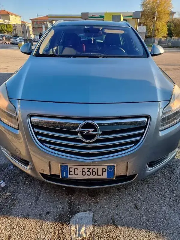 Usata Opel Insignia Cosmo 160 CV (117 kW) 2010 Grigio Station wagon