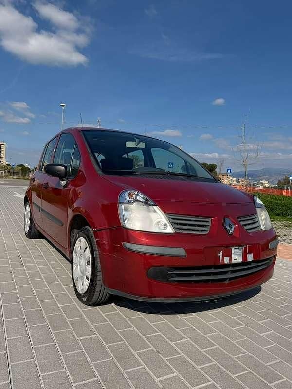 Usata Renault Modus Luxe 75 CV (55 kW) 2007 Monovolume