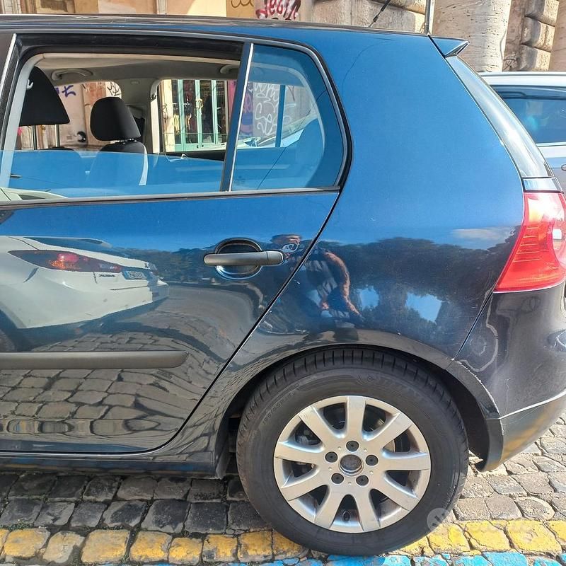 Usata VW Golf VI 2008 Blu Utilitaria