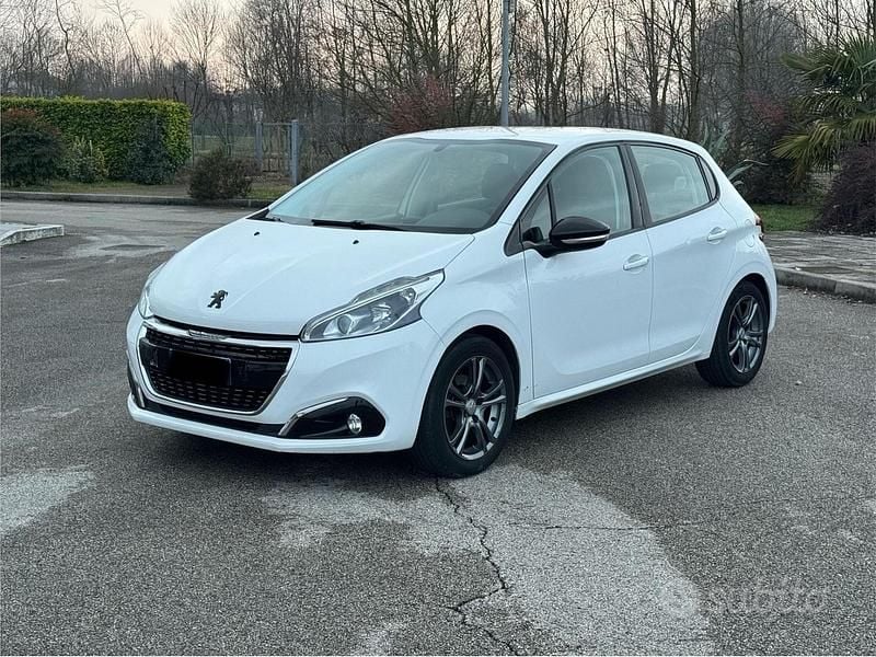Usata Peugeot 208 82 CV (60 kW) 2017 Bianco Utilitaria